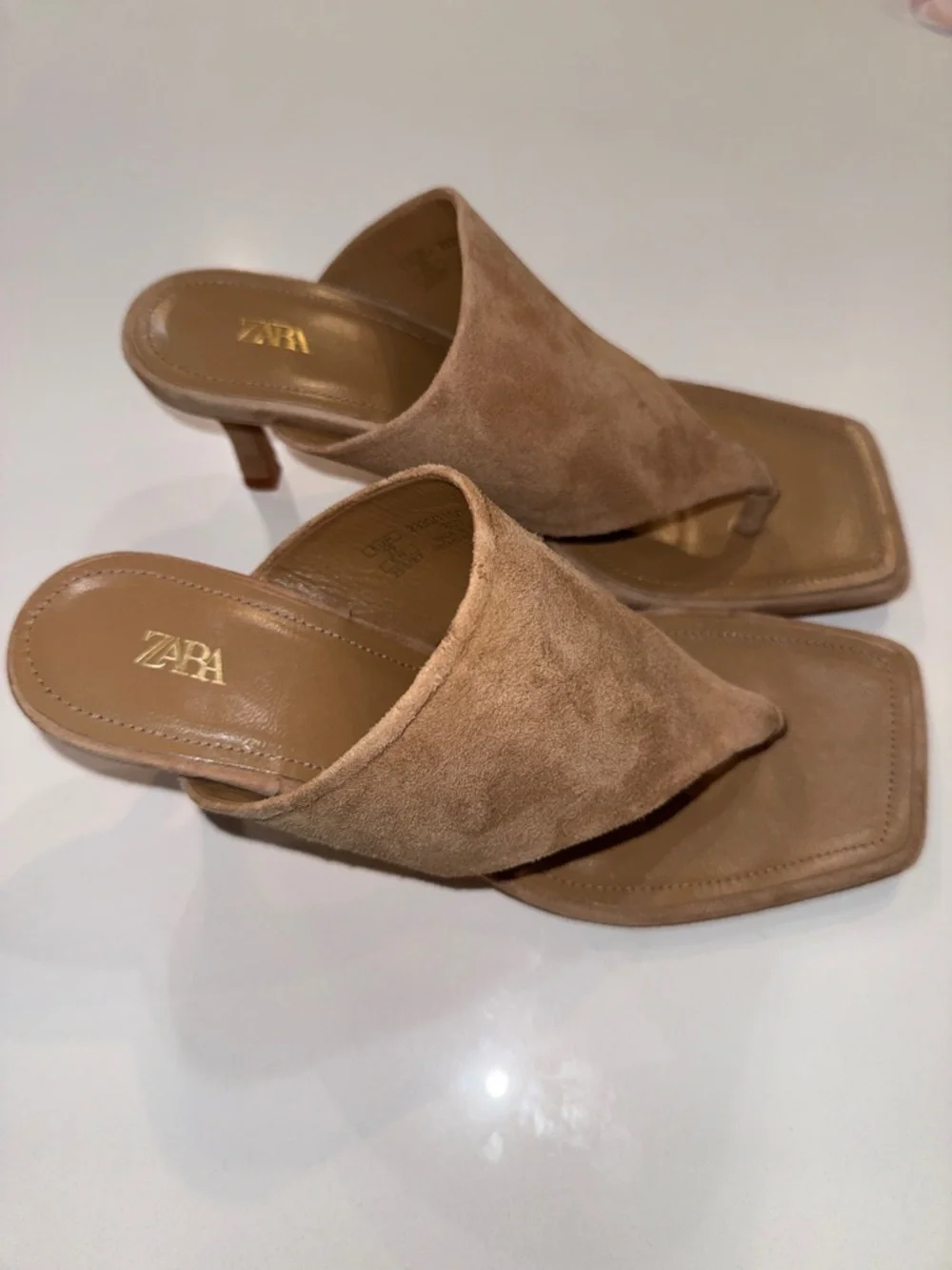 ZARA Women's Toe Post Heeled Leather Sandals NWOT | Size 39 - Picture 4 of 10